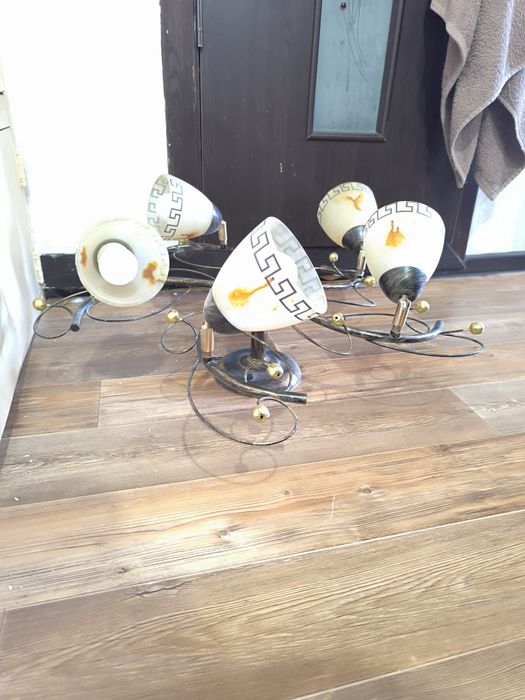 Срочно ! Продам люстру , в отличном состоянии