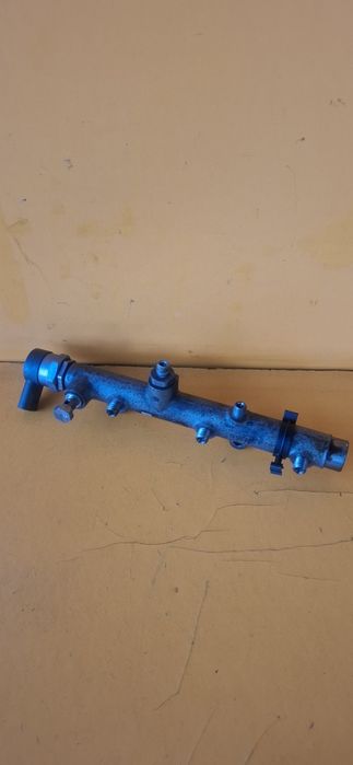 Audi A4 B7 A6 C6 A8 D3 Q7 4L VW Touareg 7L Phaeton 3D 2.7 3.0 TDI Горивна рейка Common Rail Fuel Rail 059130090S