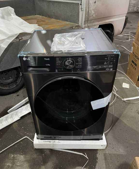 Стиральная машина LG 12/8 кг F4V9BDP2EE AI DD Inverter TurboWash Steam