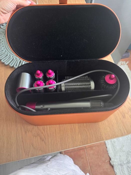 Set Dyson complet: perie, ondulator, feon