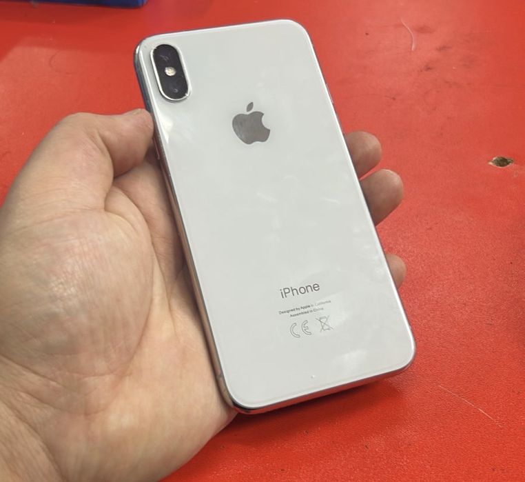 Айфон  Х 64  гиг