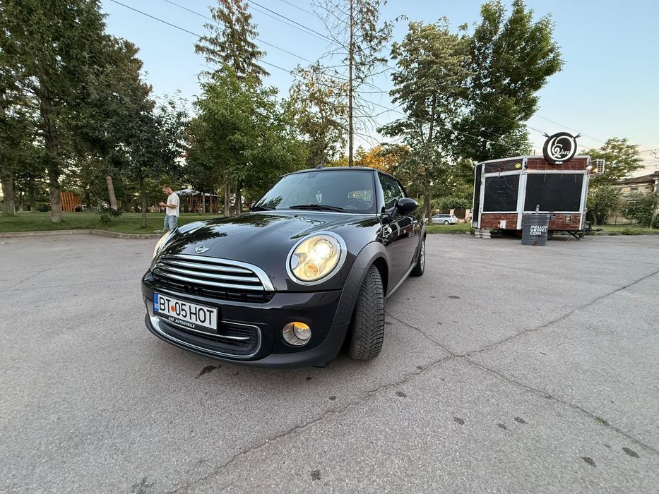 MINI Cooper Cabrio 1.6 Benzină – 2011 – Piele – Decapotabilă – Aspect deosebit