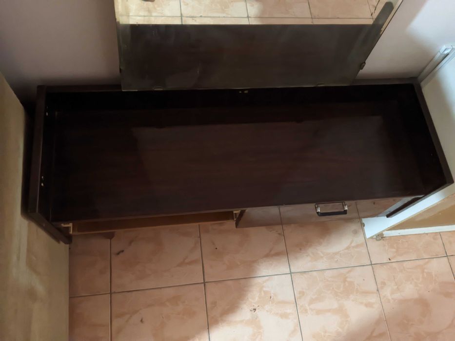 Трюмо с зеркалом. Тумба.