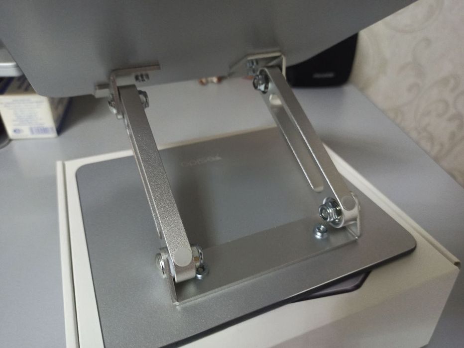 Подставка для планшетов/ноутбуков. Новое.