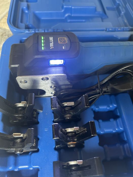 Dispozitiv profesional de sertizat Value