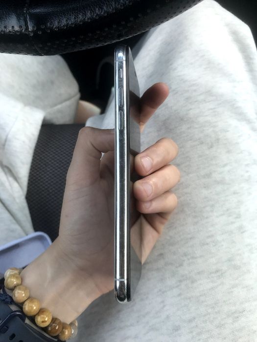 Срочно Продам айфон хс
