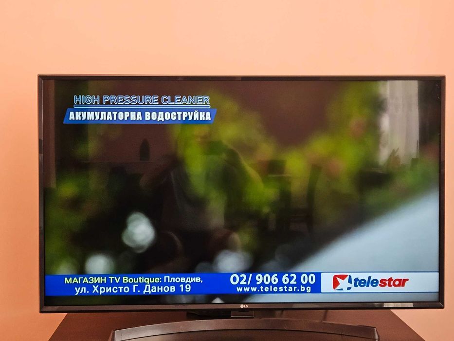 Телевизор LG 49 инча Ultra HD (4K) Smart TV модел LG49UM7400PLB