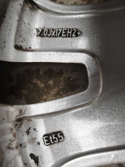 Продавам 5x108  джанти 17 цола  с летни гуми  за Ford