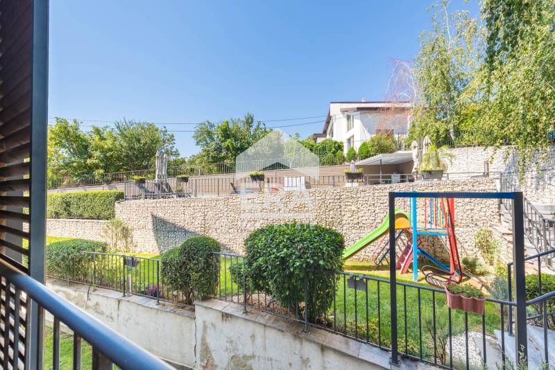 Продава се Тристаен апартамент в Варна, м-т Траката - 101 кв.м за 2228 €/кв.м - Снимка #11