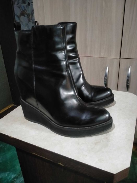 Продам демисезонные ботинки р-р 37-38