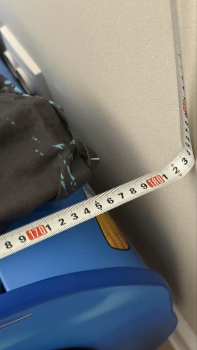 Детская кровать (машинка)