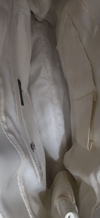 продам белую сумку Армани оригинал