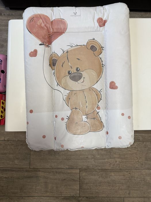 Шкаф с вана вградена за новородени