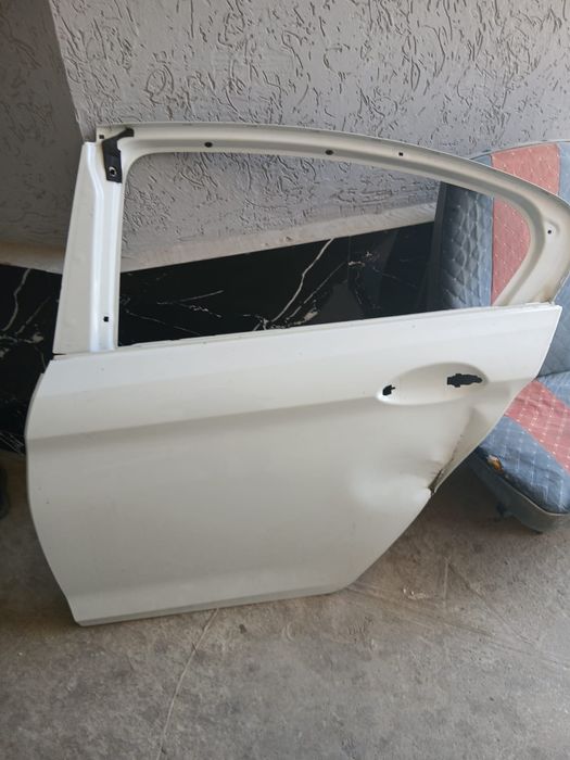 BMW G30 дверь задний дверь