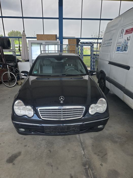 Vand Mercedes c240