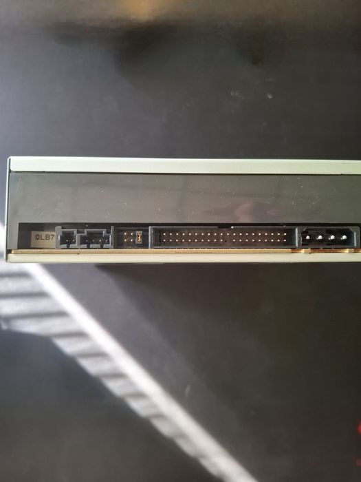 LG GSA-H58N IDE DVD-RW записвачка с IDE кабел 
Tested and working
Clean condition
Includes 40-pin IDE cable
Suitable for retro PCs