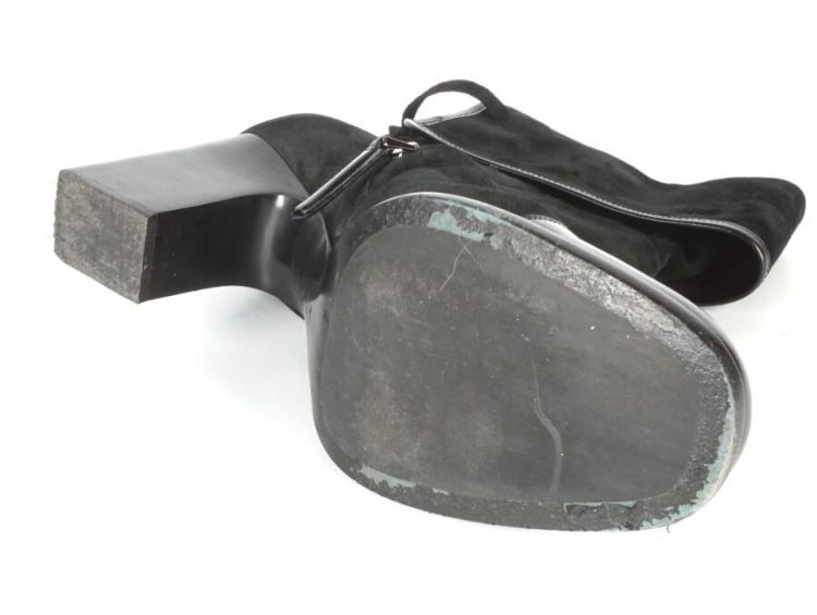 Giorgio Armani елегантни дамски ботуши номер 40 1/2