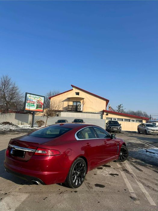 Vand Jaguar XF 2009