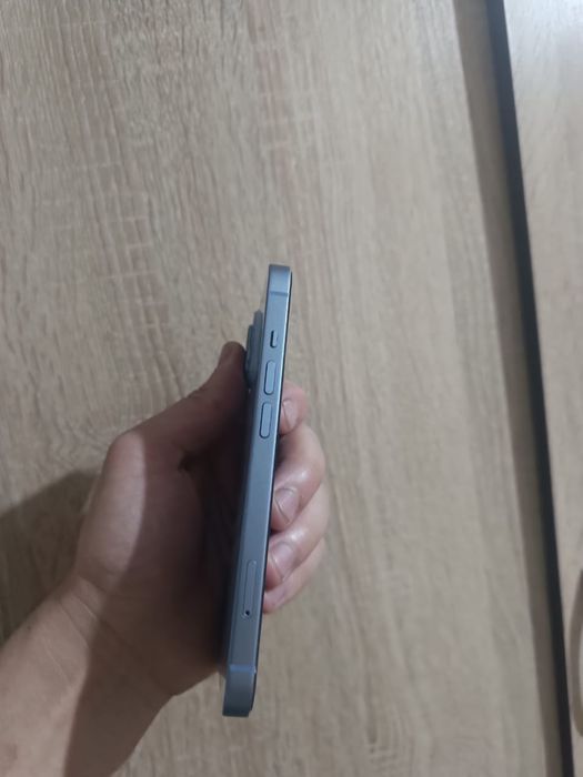 iPhone 14 в хорошем состоянии
