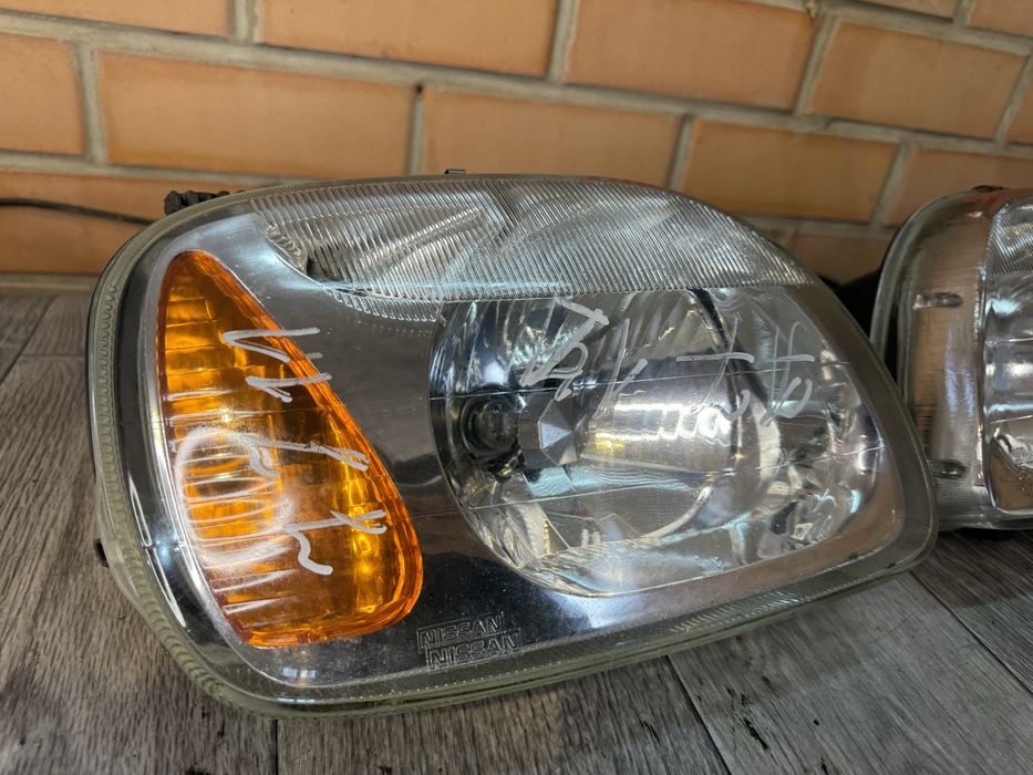 Фары на Ниссан Микра