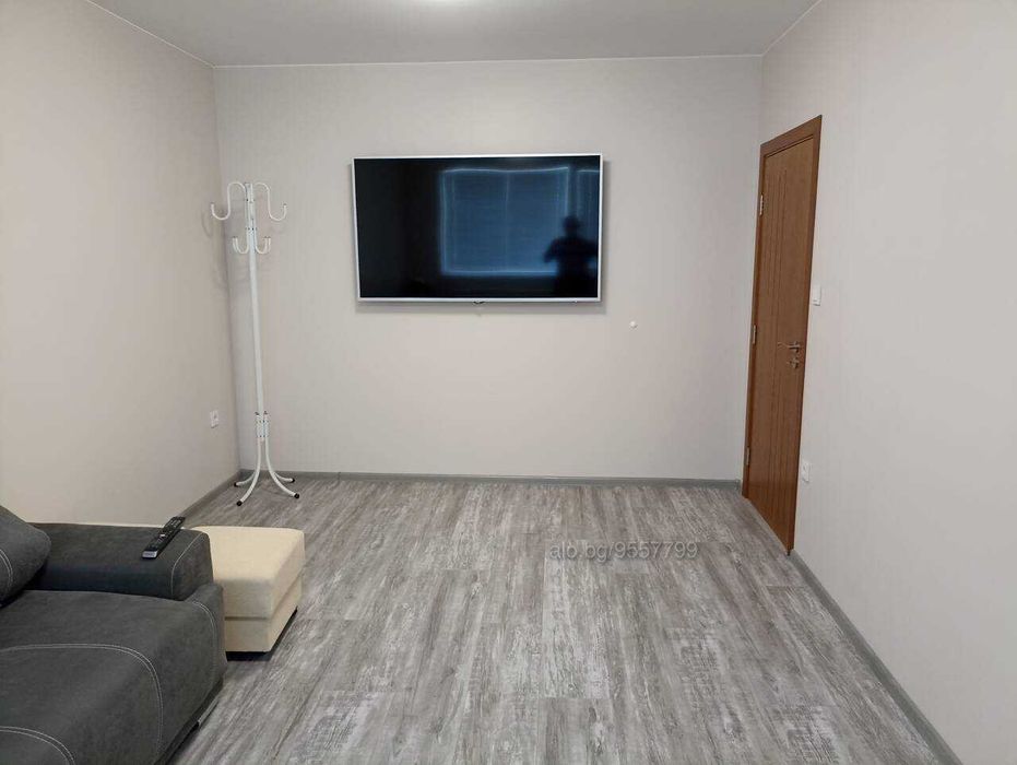 Продава се Тристаен апартамент в Добрич, Център - 83 кв.м за 916 €/кв.м - Снимка #2