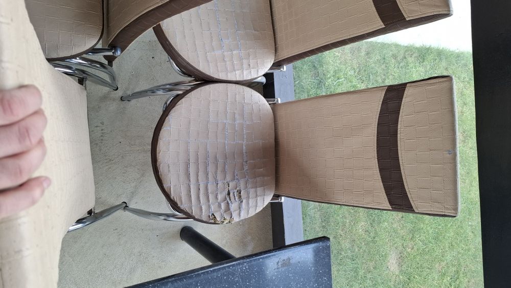 Vand 6 scaune bucatarie. 180 lei