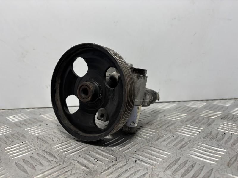Pompa servodirectie Nissan Primastar 1.9 dci cdti 74 Kw 101 cp; 2.5 dC