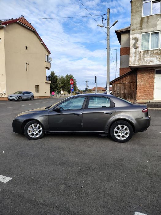 Alfa Romeo 159 diesel, 2.040 € — imagine 10