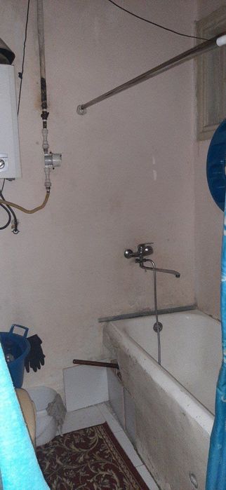 3 xonali  dom sotiladi