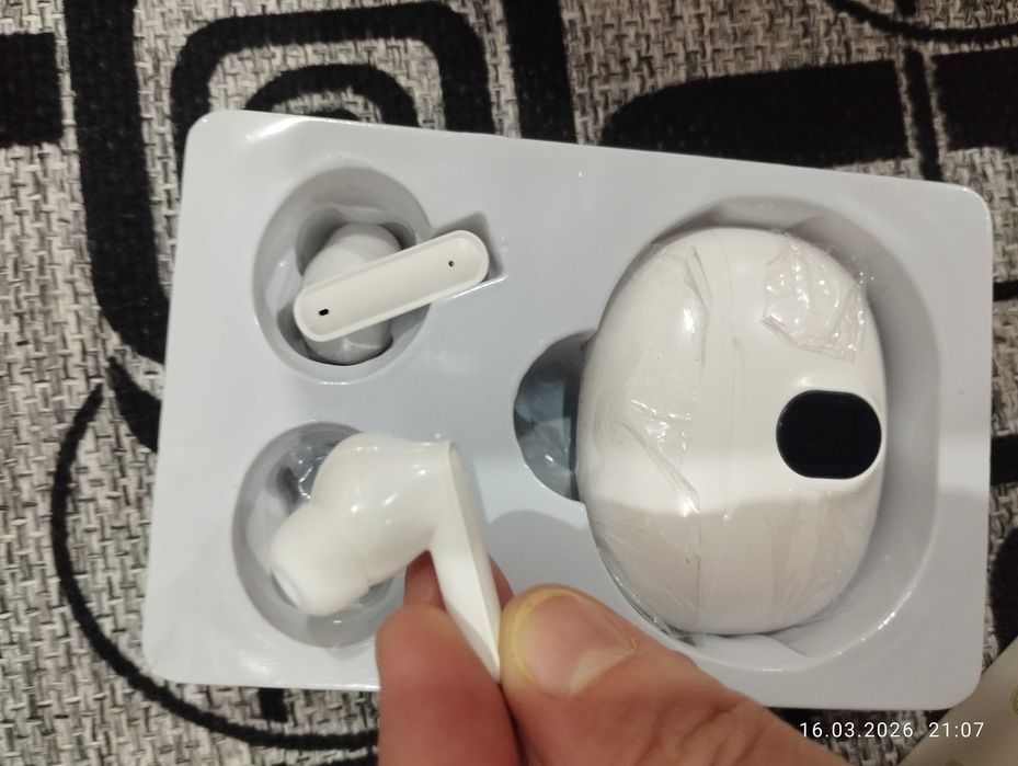 Блютуз наушники новые 2500 продам