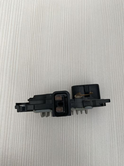 Реле-регулятор Bosch (BR28-N1)