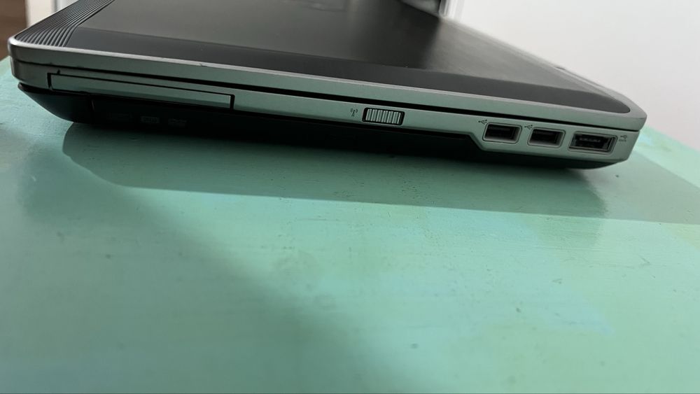 лаптоп DELL E6420