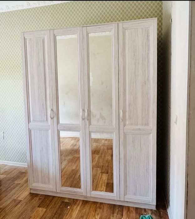 Шкаф сатылады 4есикти