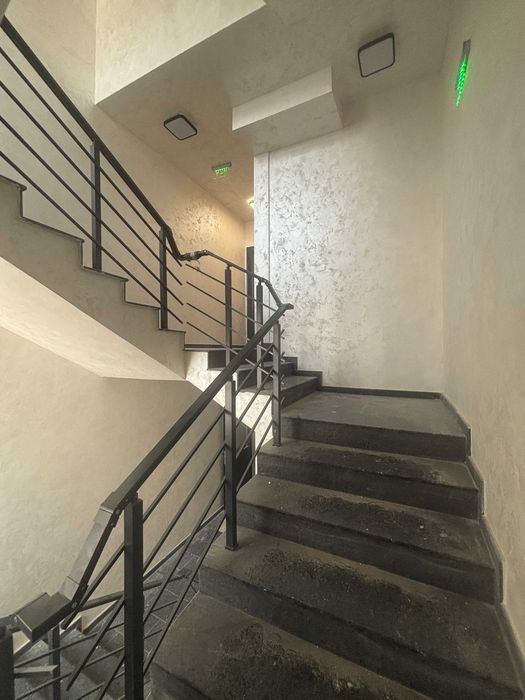 Продава се Тристаен апартамент в Карлово - 92 кв.м за 666 €/кв.м - Снимка #17