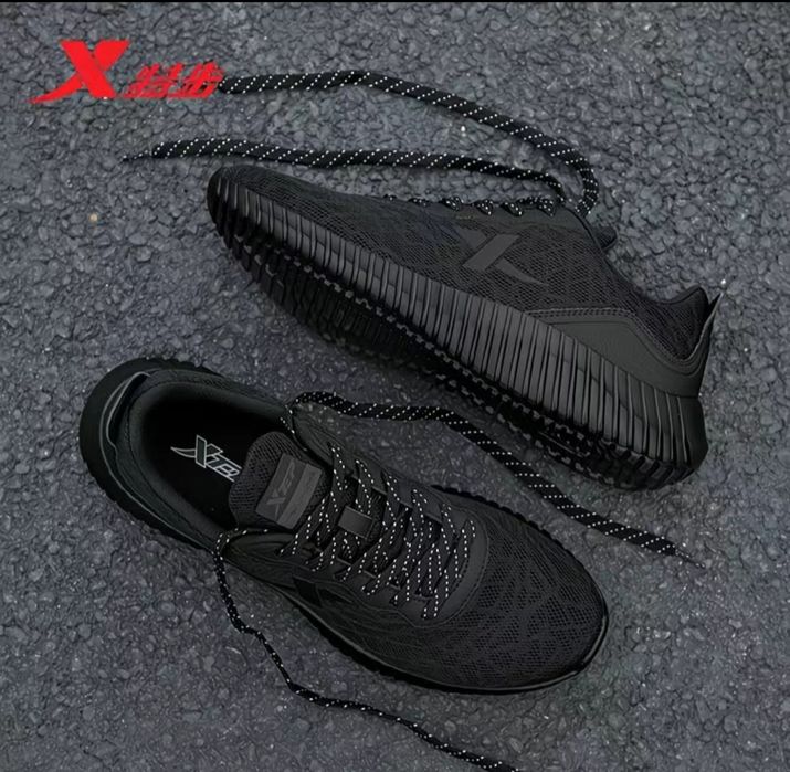 Продам оригинальные кроссовки Xtep (новые)