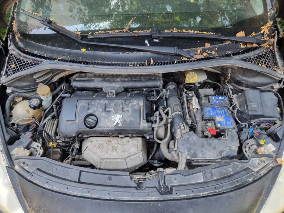 Peugeot 207 1.6 16V Лети джанти 16 На части