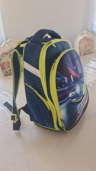 Продам школьные рюкзаки