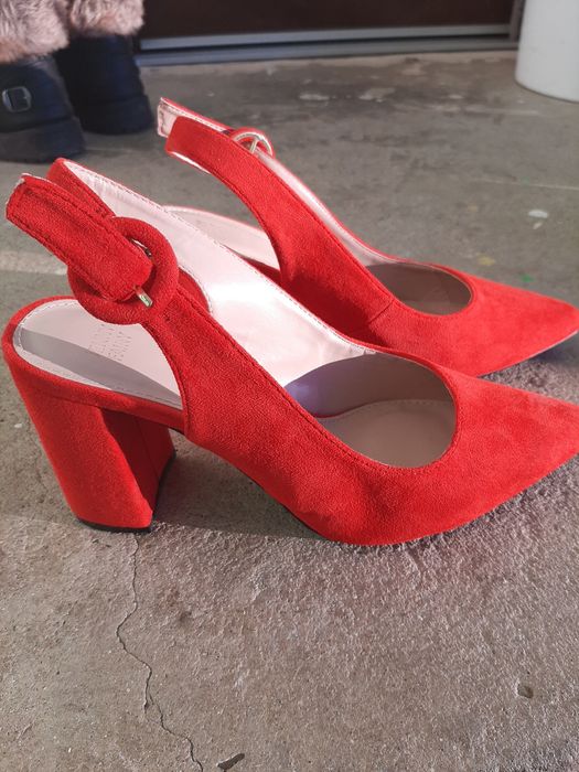 Лятна висока обувка