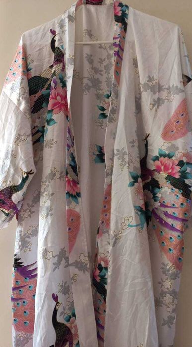 Оригинални китайски кимона и дрехи
