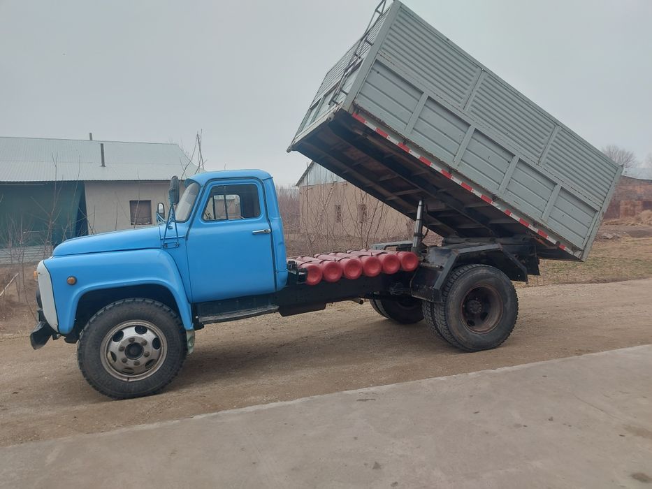 Gaz 53 sotiadi .Holati Yaxshi. Balo'nlar holati yaxshi.