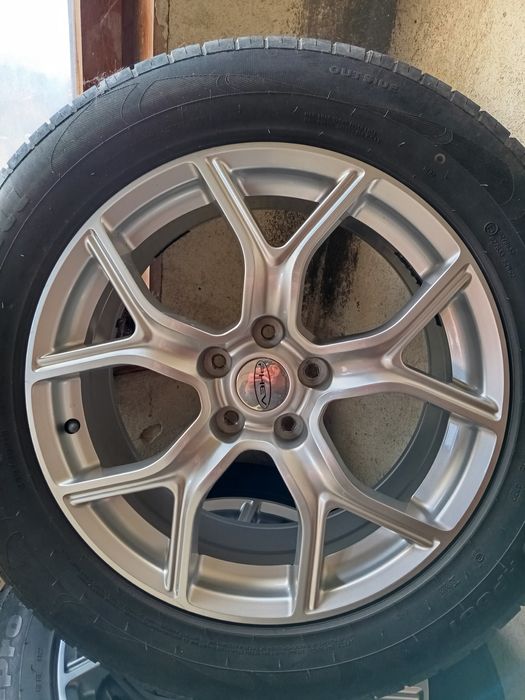 Джанти 18ки 5х114.3 7.5J ЕТ37  с гуми 235/60/18