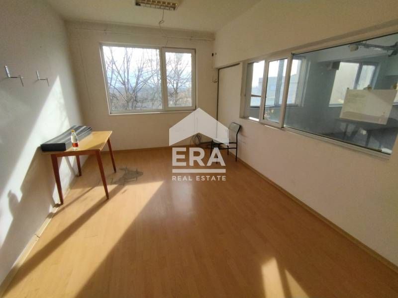 Дава се под наем Промишлена сграда в Хасково, Промишлена зона - Север - 360 кв.м за 510 € - Снимка #8