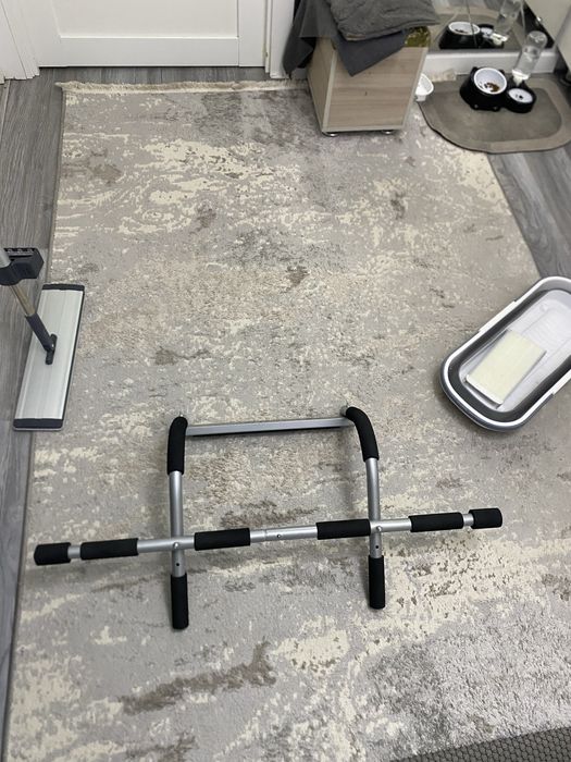 Продам новый универсальный турник