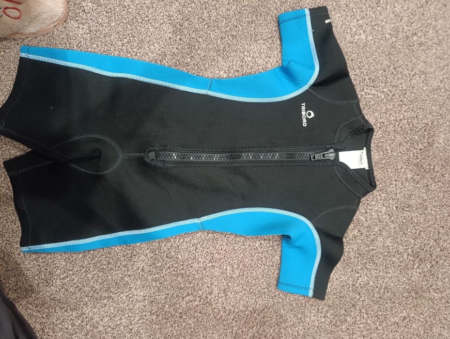 Неопренов костюм 2 бр. За 5-6г. И 8г.