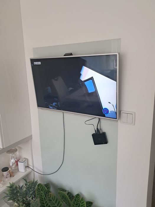 Телевизор Панасоник 32 инча