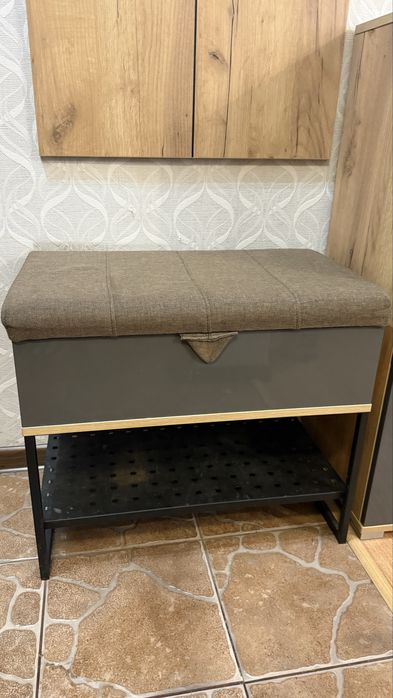 Продам прихожую от Любимый дом