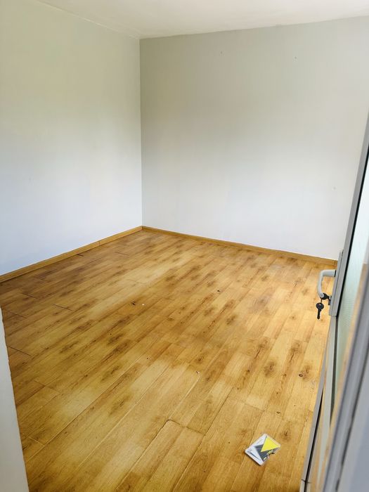 Vand sau schimb cu apartament