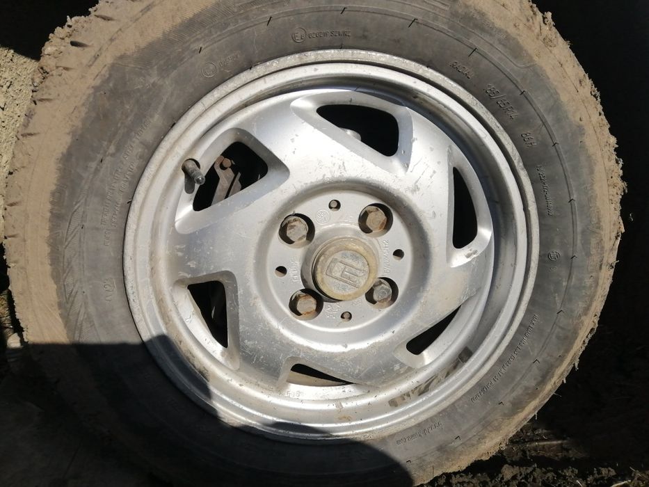 Продам диски с резиной.