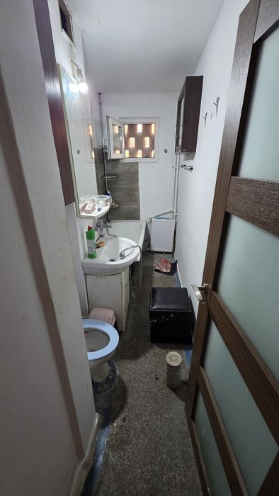 Vând apartament in zona KM 5 Constanța