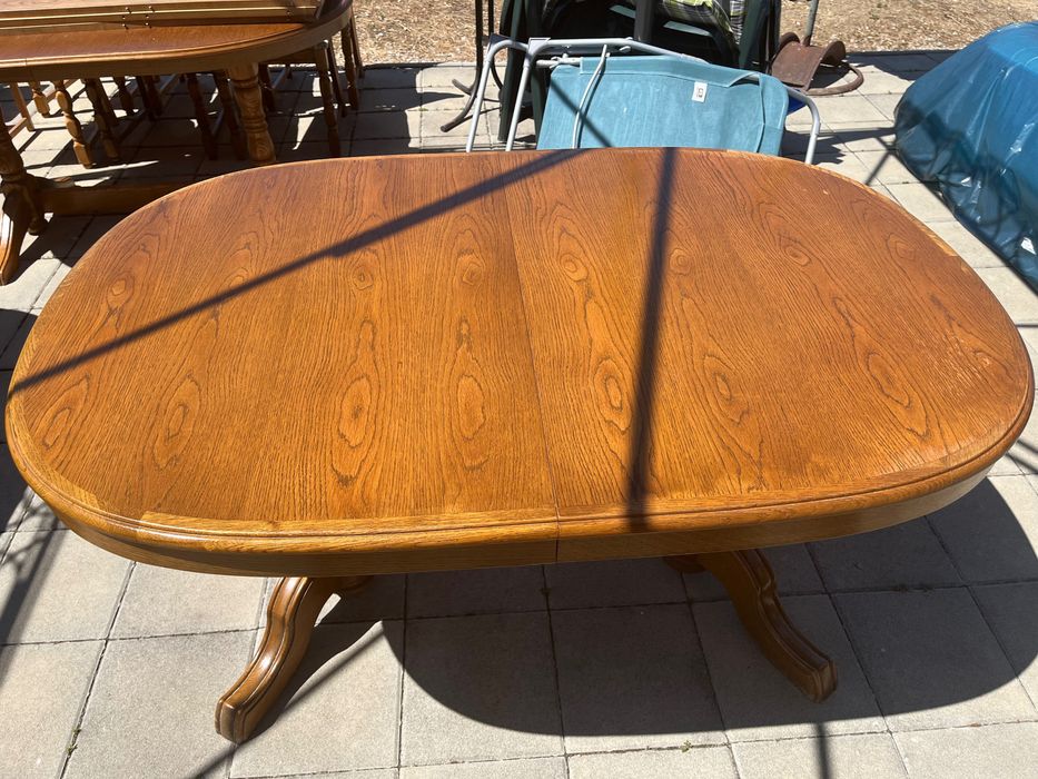 Трапезна маса със шест стола